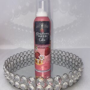 1 BATH & BODY WORKS STRAWBERRY POUND CAKE WHIPPED BODY MOUSSE CREAM LOTION FOAM